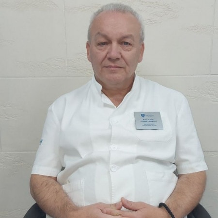Prim. dr med Jordan Lazarević