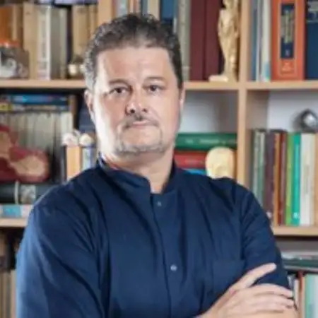 Mr sci. med. dr Miloš Radović