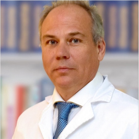Dr Dejan Stefanović