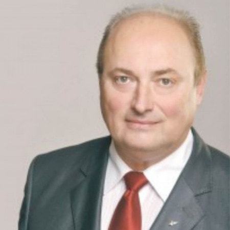 Prim. mr sci. med Dragan Vukanić