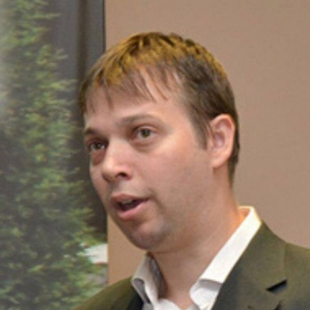 Dr Nenad Petrović