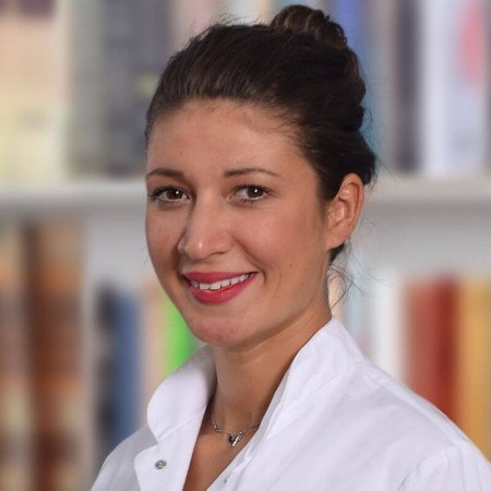 Dr Monika Delon