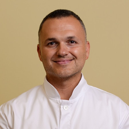 Dr Nikola Petrović